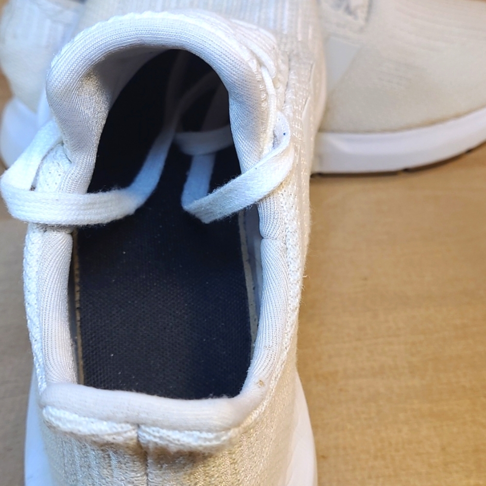 Adidas Swift Run 1.0 Classic Mens All White Knit Size 7 Athletic Sneakers - Picture 9 of 10